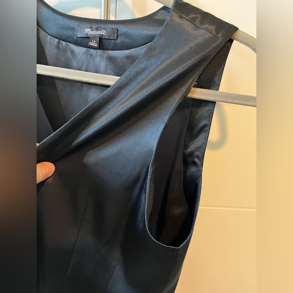 Madewell Button Front Vest Top in Stretch Satin - Picture 5 of 14